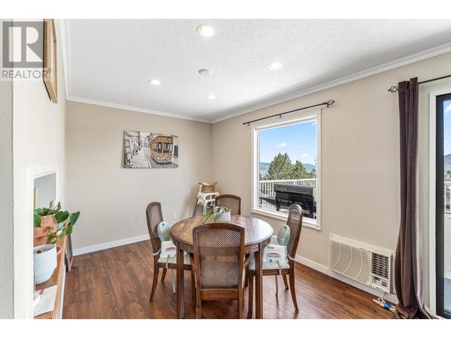 2113 Sifton Ave, House detached with 5 bedrooms, 2 bathrooms and null parking in Kamloops BC | Image 5
