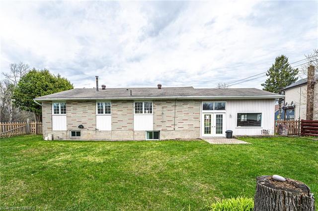 392 Park Ave, House detached with 5 bedrooms, 2 bathrooms and 5 parking in North Bay ON | Image 33