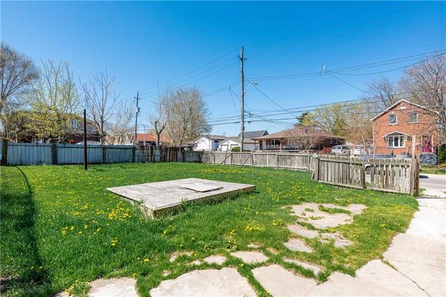 470 Ferguson Avenue N, House semidetached with 3 bedrooms, 1 bathrooms and 1 parking in Hamilton ON | Image 18