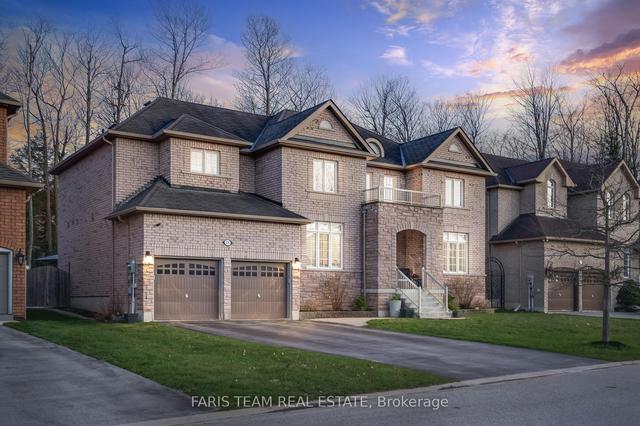 28 Camelot Sq, House detached with 4 bedrooms, 4 bathrooms and 7 parking in Barrie ON | Image 12