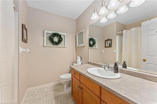 1622 Heritage Park Drive, House detached with 4 bedrooms, 2 bathrooms and 4 parking in Sarnia ON | Image 2