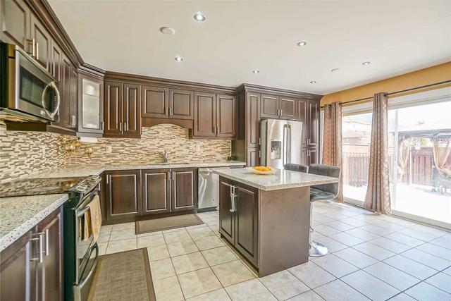 11 Marshmarigold Dr, House detached with 4 bedrooms, 4 bathrooms and 8 parking in Brampton ON | Image 21