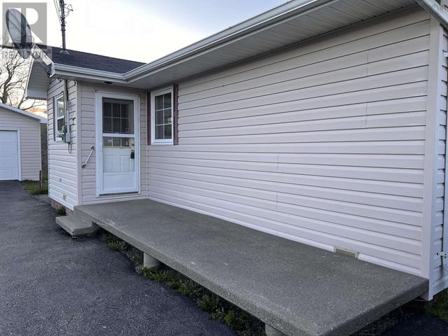 111 North St, House detached with 2 bedrooms, 1 bathrooms and null parking in Cape Breton NS | Image 2