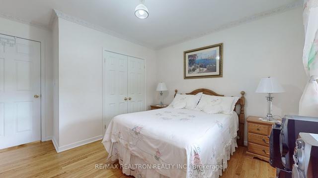 26 Alanadale Ave, House detached with 3 bedrooms, 2 bathrooms and 5 parking in Markham ON | Image 7