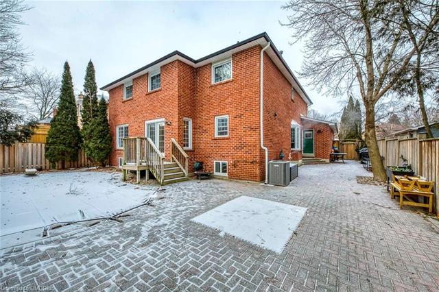 2176 Dunvegan Avenue, House detached with 5 bedrooms, 3 bathrooms and 4 parking in Oakville ON | Image 42