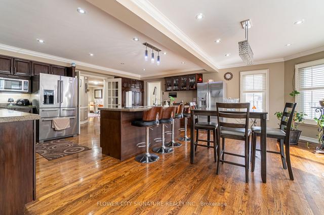 4 Perth St, House detached with 4 bedrooms, 4 bathrooms and 6 parking in Brampton ON | Image 10