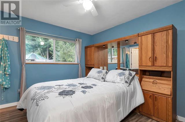 4199 Enquist Rd, House detached with 3 bedrooms, 2 bathrooms and 10 parking in Strathcona D (Oyster Bay   Buttle Lake) BC | Image 16