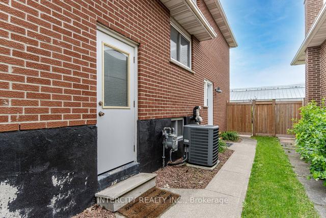 1184 Dowland Cres, House detached with 4 bedrooms, 3 bathrooms and 5 parking in Burlington ON | Image 32