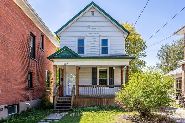 655 George St N, House detached with 4 bedrooms, 2 bathrooms and 2 parking in Peterborough ON | Image 1