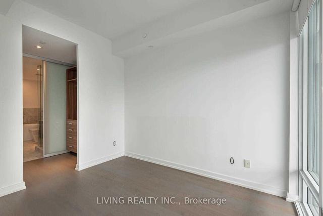 3008 - 488 University Ave, Condo with 2 bedrooms, 2 bathrooms and 1 parking in Toronto ON | Image 4