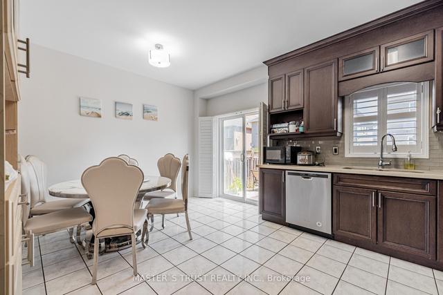 7 Jack Monkman Cres, House detached with 3 bedrooms, 4 bathrooms and 3 parking in Markham ON | Image 2