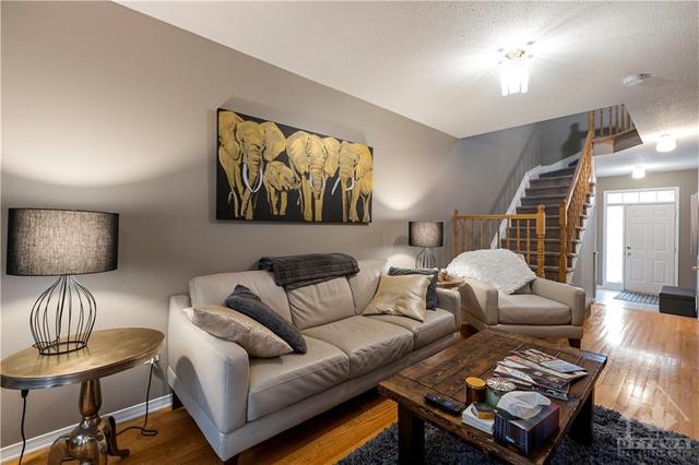 189 Scout St, Townhouse with 2 bedrooms, 2 bathrooms and 3 parking in Ottawa ON | Image 6