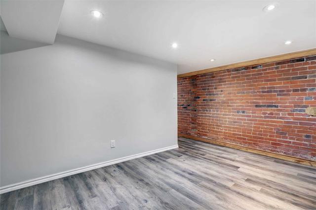 BSMT - 70 Dupont St, House semidetached with 2 bedrooms, 1 bathrooms and 0 parking in Toronto ON | Image 8