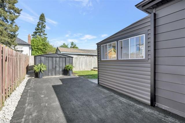 23 Elliott Ave, House detached with 2 bedrooms, 1 bathrooms and 3 parking in Brantford ON | Image 8