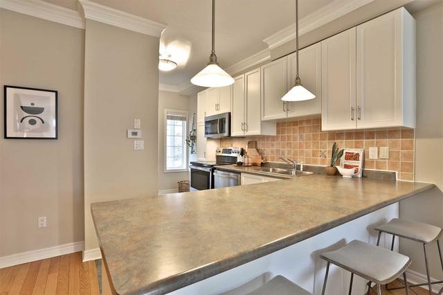 335 Logan Ave, House semidetached with 3 bedrooms, 3 bathrooms and 2 parking in Toronto ON | Image 5
