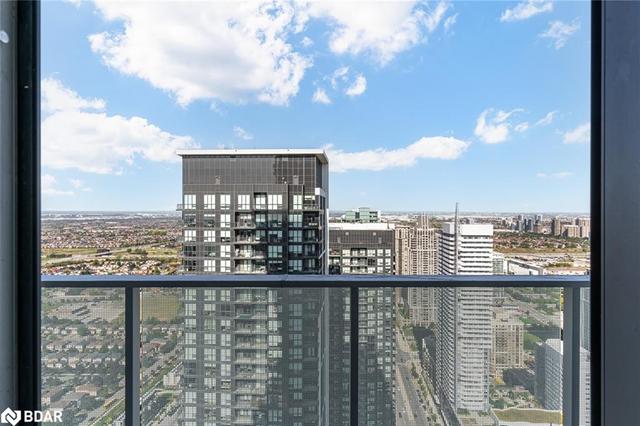 3900 Confederation Pky, House attached with 2 bedrooms, 2 bathrooms and 1 parking in Mississauga ON | Image 4