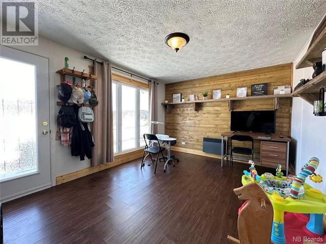 5502 Rue Centrale, House detached with 2 bedrooms, 2 bathrooms and null parking in Lac Baker NB | Image 2