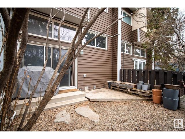 1035 Millbourne Rd E Nw, House attached with 3 bedrooms, 1 bathrooms and 2 parking in Edmonton AB | Image 35