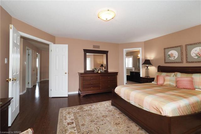 30 Winding Wood Cres, House detached with 4 bedrooms, 2 bathrooms and 4 parking in Kitchener ON | Image 24