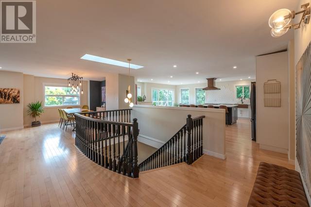 144 Vancouver Pl, House detached with 6 bedrooms, 4 bathrooms and 4 parking in Penticton BC | Image 3