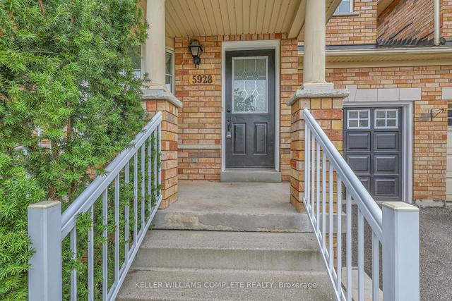 5928 Bermuda Dr, House semidetached with 3 bedrooms, 4 bathrooms and 2 parking in Mississauga ON | Image 23