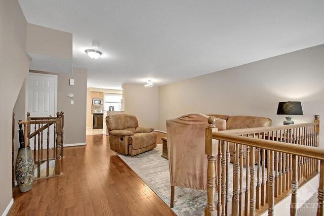 558 Reardon Private, House attached with 2 bedrooms, 2 bathrooms and 1 parking in Ottawa ON | Image 2