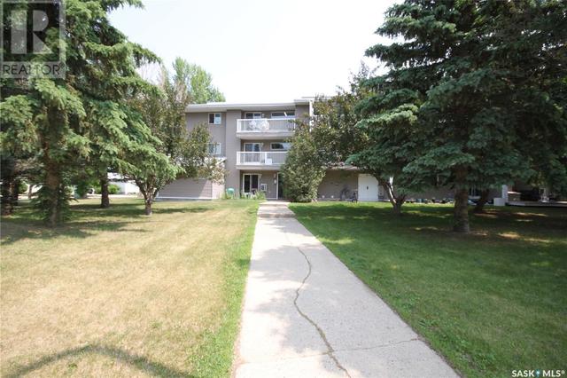 305 - 1808 Eaglesham Ave, Condo with 2 bedrooms, 1 bathrooms and null parking in Weyburn SK | Image 20