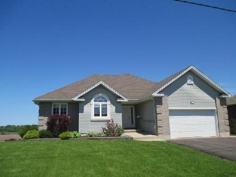 75 Patricia Dr, House detached with 3 bedrooms, 3 bathrooms and 2 parking in Moncton NB | Image 1