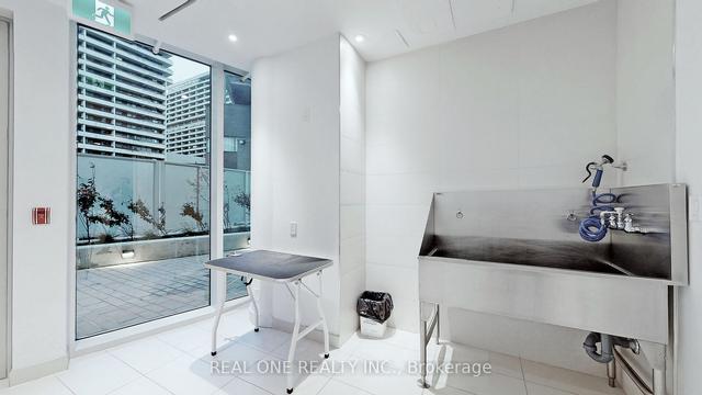 1206 - 33 Helendale Ave, Condo with 1 bedrooms, 1 bathrooms and 0 parking in Toronto ON | Image 31
