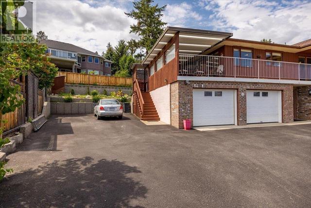 6514 Ferguson Pl, House detached with 4 bedrooms, 2 bathrooms and 7 parking in Peachland BC | Image 49