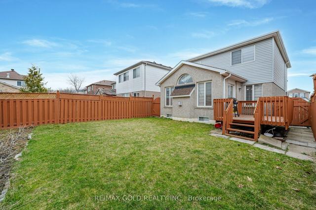33 Willow Park Dr, House detached with 3 bedrooms, 4 bathrooms and 6 parking in Brampton ON | Image 15