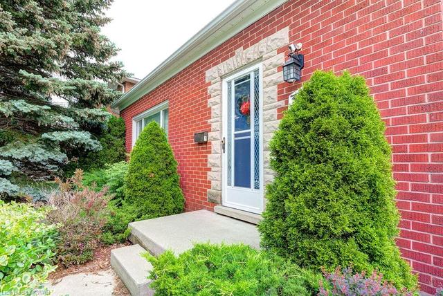 311 Hartwood Avenue, House detached with 3 bedrooms, 1 bathrooms and null parking in Kitchener ON | Image 3
