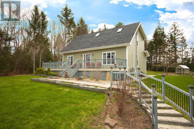 8 Kipawa Cres, House detached with 3 bedrooms, 2 bathrooms and null parking in Halifax NS | Image 1