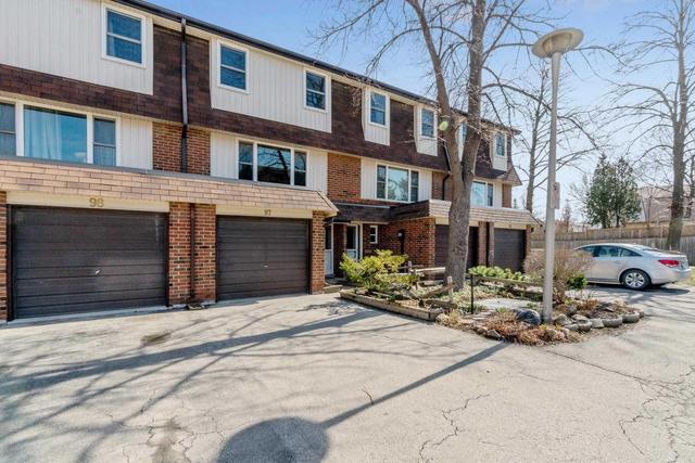 97 - 371 Bronte St S, Townhouse with 3 bedrooms, 2 bathrooms and 1 parking in Milton ON | Image 2