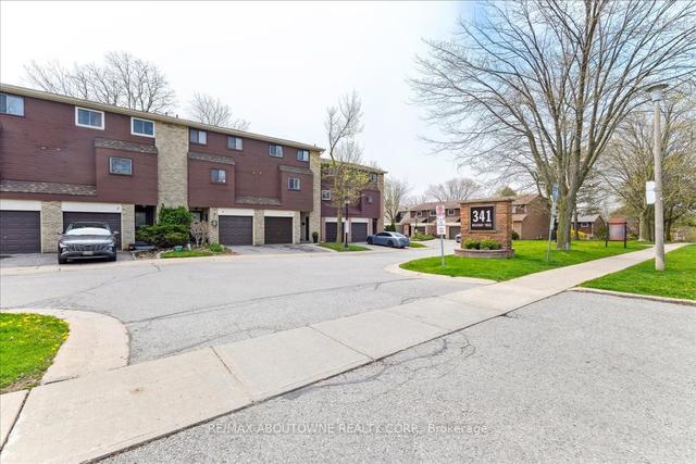 11 - 341 Military Trail, Townhouse with 3 bedrooms, 2 bathrooms and 2 parking in Toronto ON | Image 12