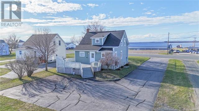 336 Saint Pierre Est Blvd, House detached with 3 bedrooms, 1 bathrooms and null parking in Caraquet NB | Image 8