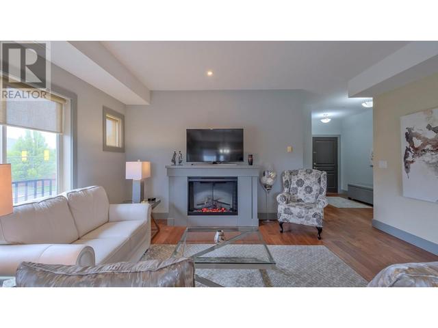 203 - 250 Waterford Avenue, Condo with 2 bedrooms, 2 bathrooms and 2 parking in Penticton BC | Image 14