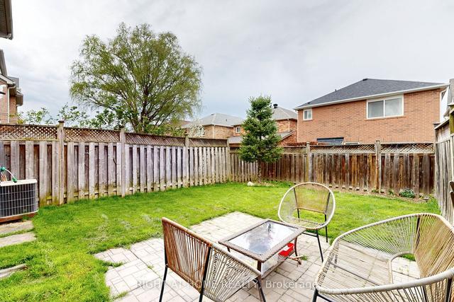 1199 Chapman Cres, House attached with 3 bedrooms, 3 bathrooms and 3 parking in Milton ON | Image 27