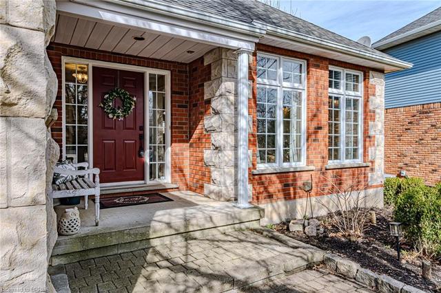 28 Macbride Crt, House detached with 4 bedrooms, 3 bathrooms and 4 parking in Brantford ON | Image 23