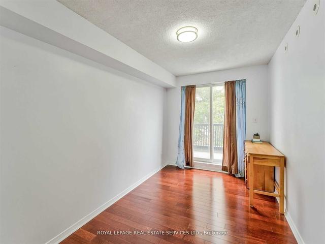 2002 - 3049 Finch Ave W, Townhouse with 4 bedrooms, 3 bathrooms and 2 parking in Toronto ON | Image 19