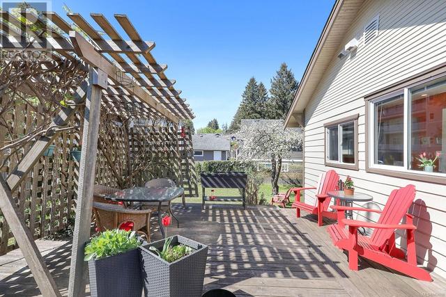 528 3rd St, House detached with 2 bedrooms, 2 bathrooms and 2 parking in Courtenay BC | Image 37