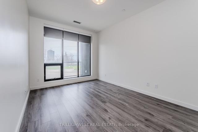 208 - 690 King St W, Condo with 1 bedrooms, 1 bathrooms and 1 parking in Kitchener ON | Image 13