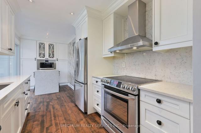 115 Exbury Rd, House detached with 3 bedrooms, 2 bathrooms and 3 parking in Toronto ON | Image 37