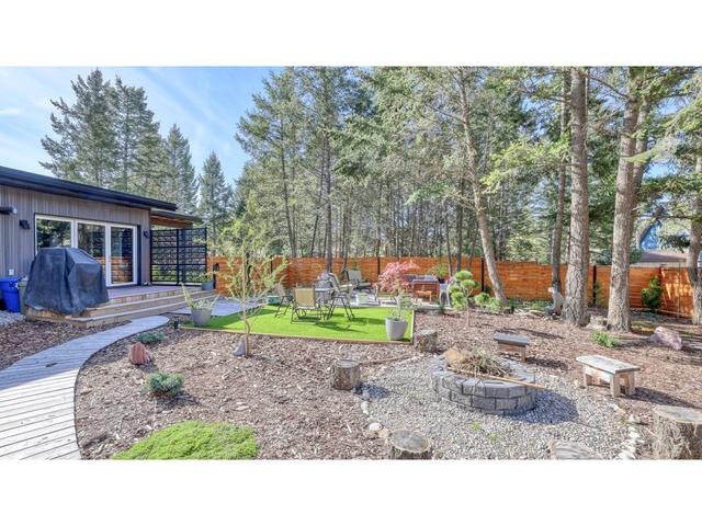 7501 Rivercrest Rd, House detached with 2 bedrooms, 1 bathrooms and 4 parking in Radium Hot Springs BC | Image 13