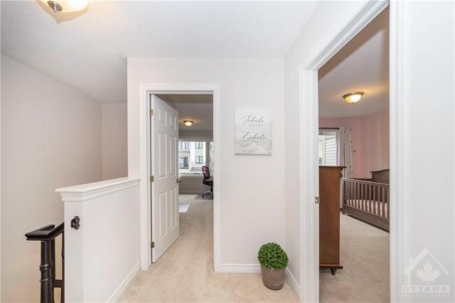 113 Pictou Cres, Townhouse with 3 bedrooms, 3 bathrooms and 3 parking in Ottawa ON | Image 17