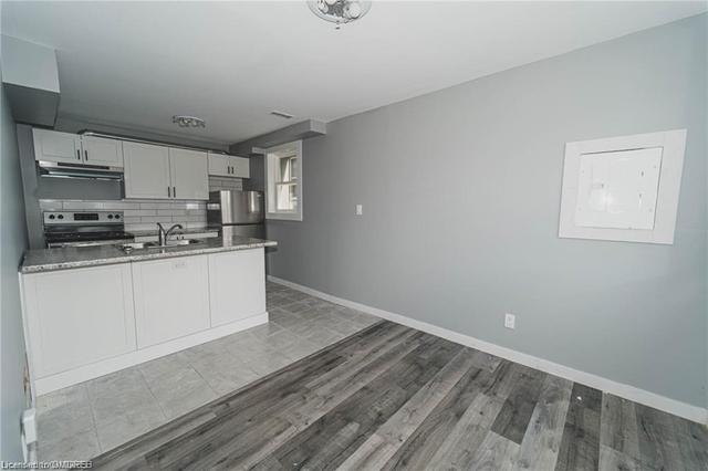 24 Whitworth St, Home with 3 bedrooms, 0 bathrooms and null parking in St. Catharines ON | Image 3