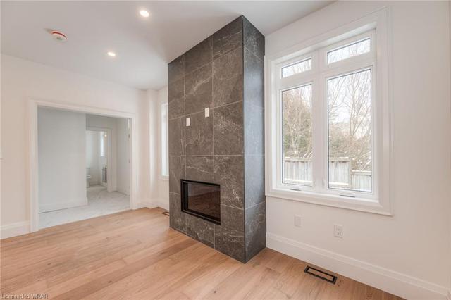 102 Dawson St, House semidetached with 3 bedrooms, 2 bathrooms and 2 parking in Waterloo ON | Image 15