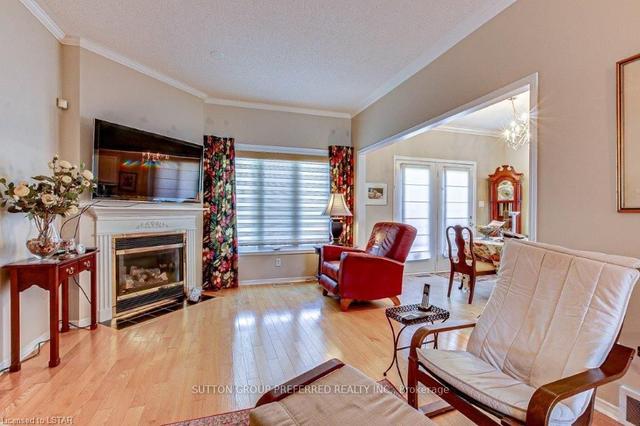 8 - 681 Commissioners Rd W, Condo with 2 bedrooms, 3 bathrooms and 4 parking in London ON | Image 9