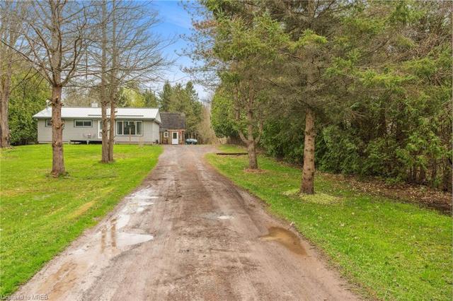 1303 County Road, House detached with 2 bedrooms, 1 bathrooms and 8 parking in Quinte West ON | Image 43