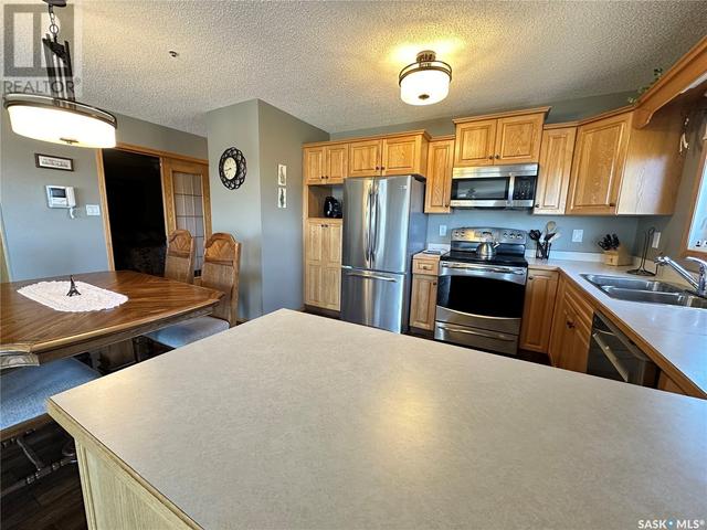 304 - 11 Coteau Ave W, Condo with 1 bedrooms, 2 bathrooms and null parking in Weyburn SK | Image 7